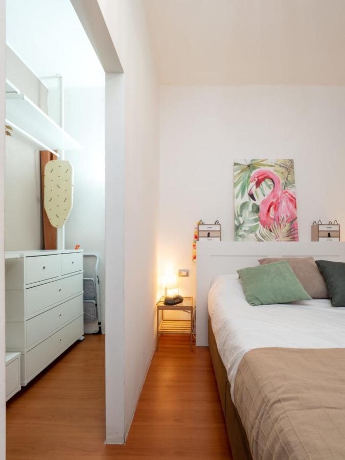 Navigli Apartment- Hosted By Sweetstay Milánó Kültér fotó